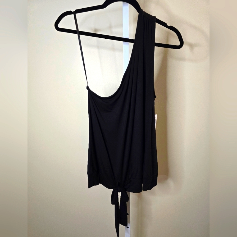 🆕️ Torrid One Shoulder Tank - Picture 4 of 8